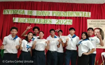 Entregan Bono Presidencial a Bachilleres del Instituto Miguel Ramírez Goyena