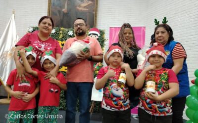 Protagonistas con partos múltiples reciben paquetes alimenticios del Ministerio de la Familia