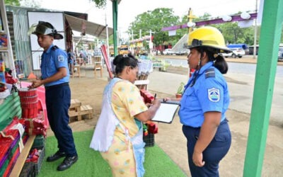 Bomberos Unidos refuerzan controles en puestos de pólvora del Mercado Mayoreo