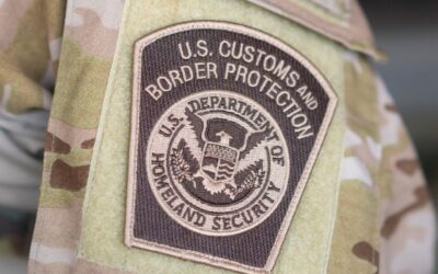 Agentes fronterizos estadounidenses disparan a dos personas en Portland