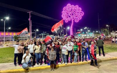 Pista Héroes de la Insurrección celebra 19 años del Pueblo Presidente con encendido del Árbol de la Vida