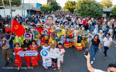 Caminata honra el legado del poeta y guerrillero Leonel Rugama