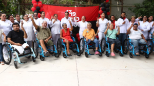 Programa Todos Con Voz entrega sillas de ruedas