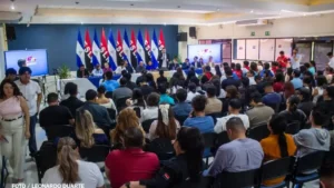 Encuentro de Comunicadores-La Lucha Permanente por la Verdad Verdadera