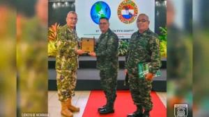 Participación del Ejército de Nicaragua en ceremonia conmemorativa por el Día del Ejército Paraguayo