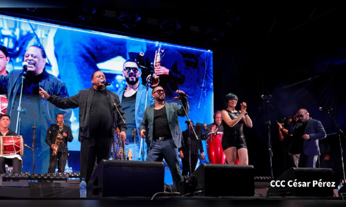 El Rey del Merengue cumple: Wilfrido Vargas hace bailar a los nicaragüenses