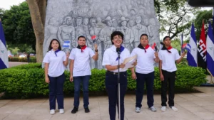 JUVENTUD PRESIDENTE EN COMPROMISO DE AMOR Y PAZ 205 / INDEPENDENCIA
