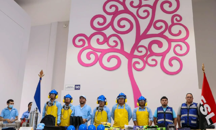 Hospital Fernando Vélez Paiz recibe nuevos equipos de protección personal