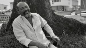 El vibrante poeta David McFields, voz de la cultura nicaragüense