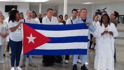 Cuba acusa a EE.UU. de campaña para obstaculizar sus programas médicos globales