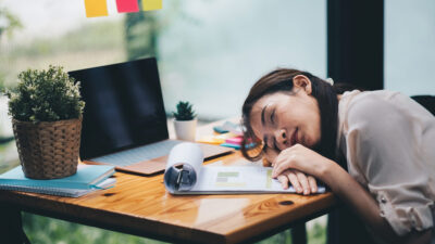 Estudio alerta sobre las consecuencias de no dormir lo suficiente