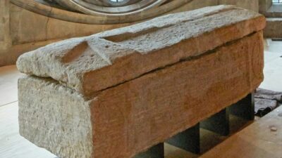 Un hallazgo inesperado une una tumba romana con un misterio medieval