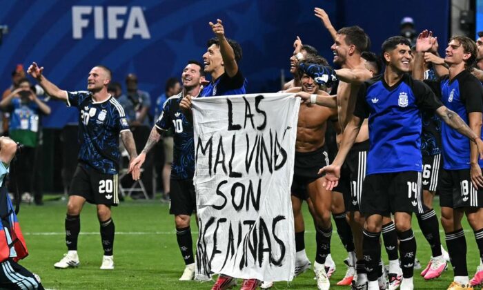 La FIFA define posible castigo a Argentina por pancarta de Malvinas
