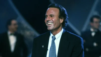 Julio Iglesias vuelve a los tribunales contra una aliada del Gobierno