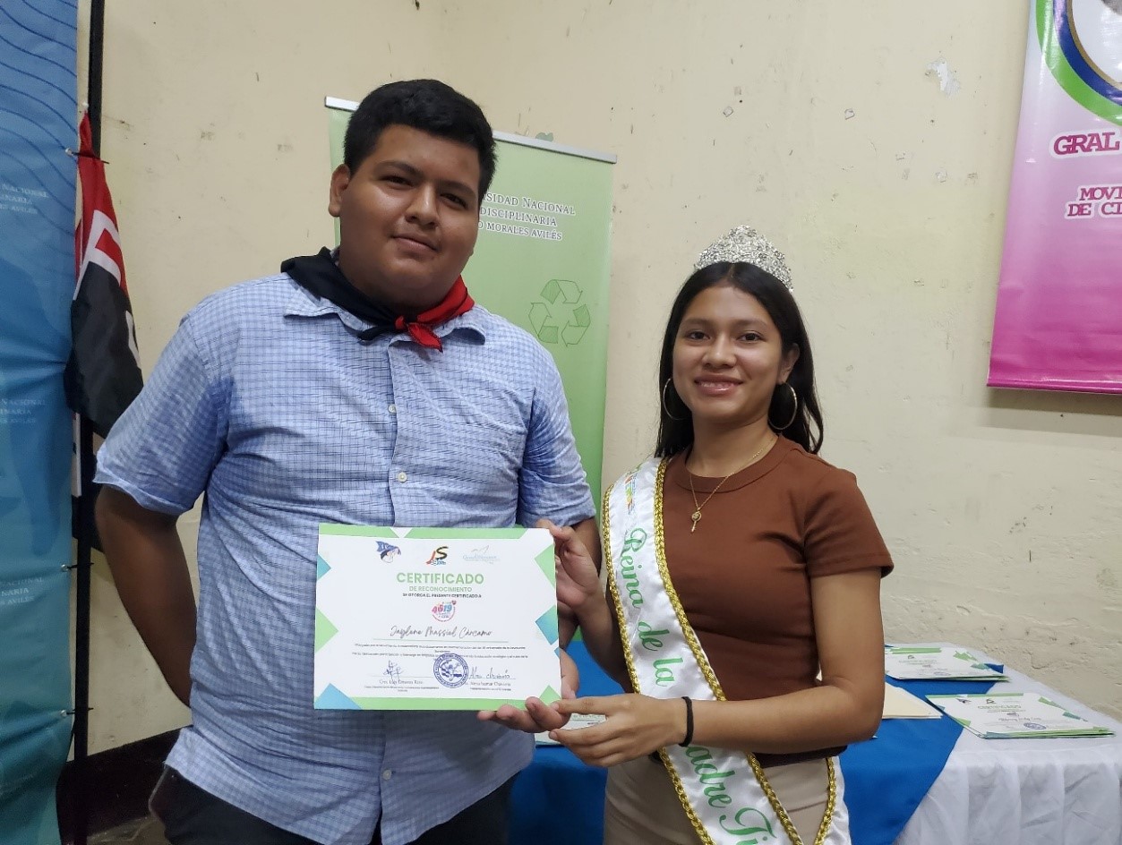 reconocimientos a jóvenes 