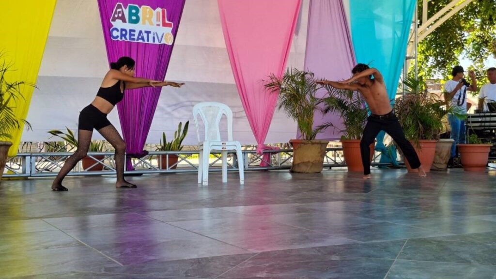 Abril