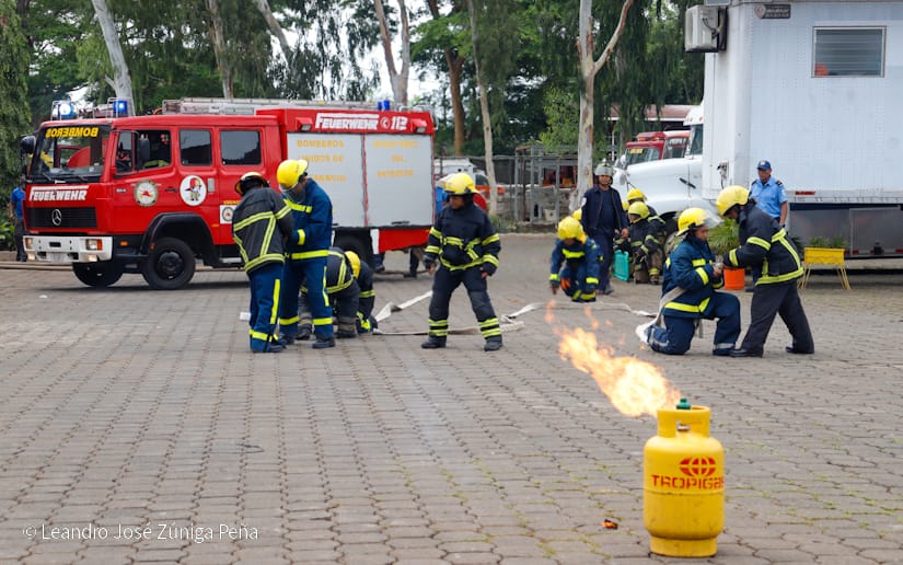 Bomberos demostración