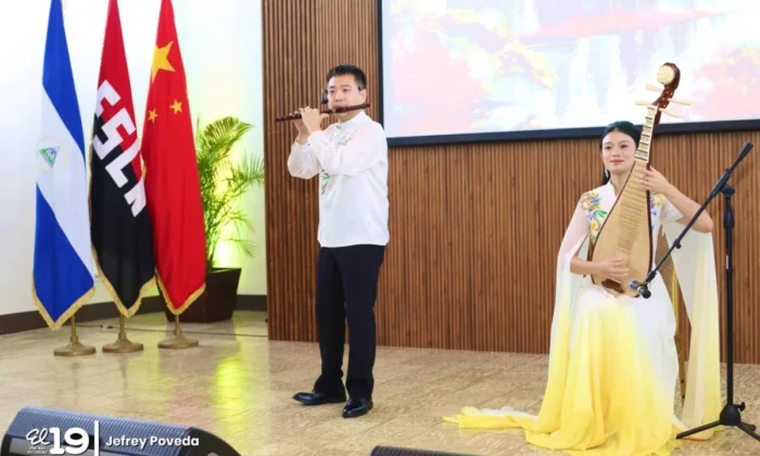 Granada disfruta del talento del Grupo Artístico de Hunan