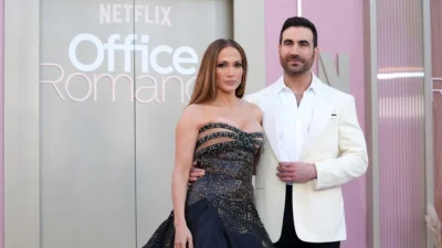 Jennifer Lopez En el estreno de “Office Romance”