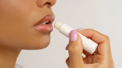 Por qué nunca debes compartir tus labiales con otras chicas