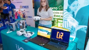 Más de 90 estudiantes universitarios culminan capacitación en Inteligencia Artificial