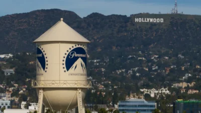 Alertan despidos por fusión Paramount-Warner