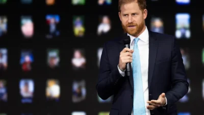 El príncipe Harry denuncia una intrusión de paparazzi con sus hijos