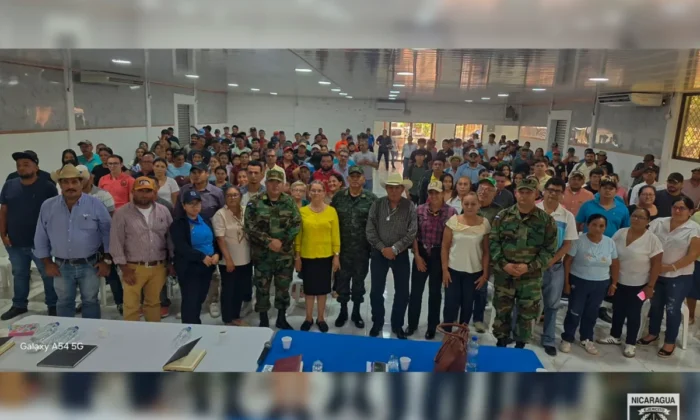 Reunión con autoridades municipales, cooperativas, transportistas y comerciantes
