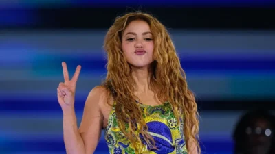 Shakira invita a Pequeña Miss al show de la final del Mundial