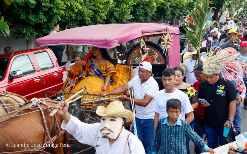 Desfile cultural del Toro Venado en Masaya
