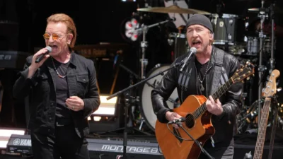 U2 estrena «Street Of Dreams» con videoclip en Ciudad de México