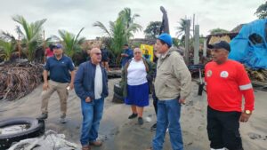 Autoridades visitan negocios turísticos afectados por la tormenta tropical Cristina en Corinto