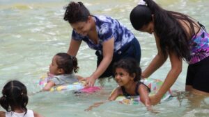 Familias nicaragüenses se refrescan en Centro Turístico Xilonem