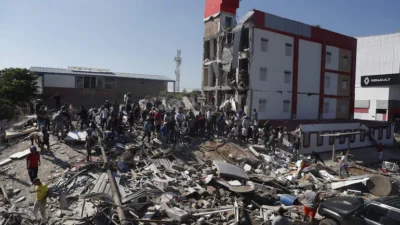 Fuerte terremoto de 7,4 sacude Colombia