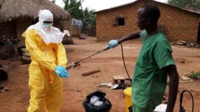 Llegan 11 toneladas de insumos contra el ébola a RD Congo