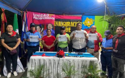 Familias del municipio de El Rosario reciben alumbrado público