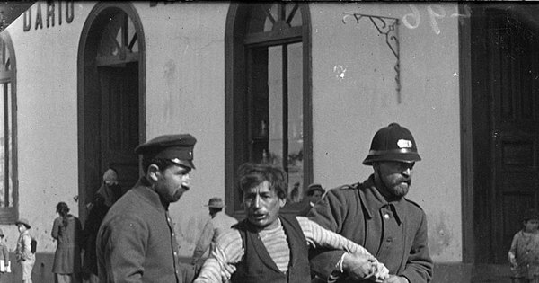 Dos policías