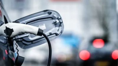 Kirguistán lanzará su propia marca de autos eléctricos