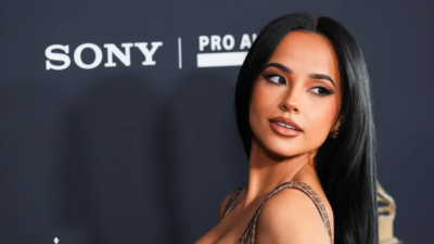 Becky G confiesa qué significó trabajar con Selena Gomez y Benny Blanco