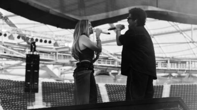 Karol G y Bruno Mars: Estrenan el esperado video de «Still»