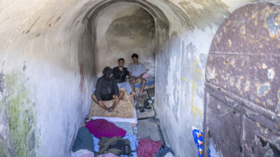 Descubren un campamento de inmigrantes en un túnel de Ceuta