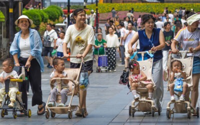 China sube impuesto a los condones en medio de su crisis demográfica