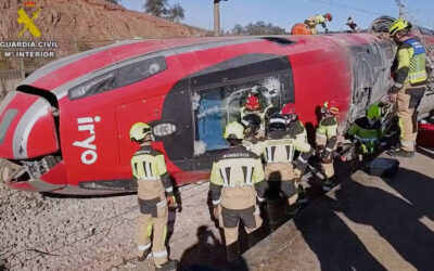 Revelan audios del maquinista tras el choque de trenes en España