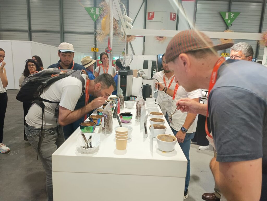 café