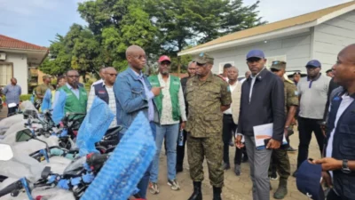Reunión de emergencia en África Oriental busca contener avance del ébola