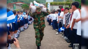 Realizan descargue de la merienda escolar