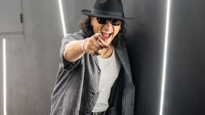 “Suavemente” continúa generando ganancias para Elvis Crespo