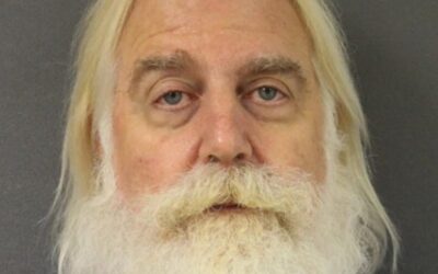 Arrestan a un ‘Papá Noel’ exmaestro de primaria por pornografía infantil