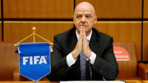 FIFA defiende su proyecto y niega un intento de privatizar el fútbol