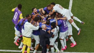 Francia vence a Marruecos y avanza a cuartos de final